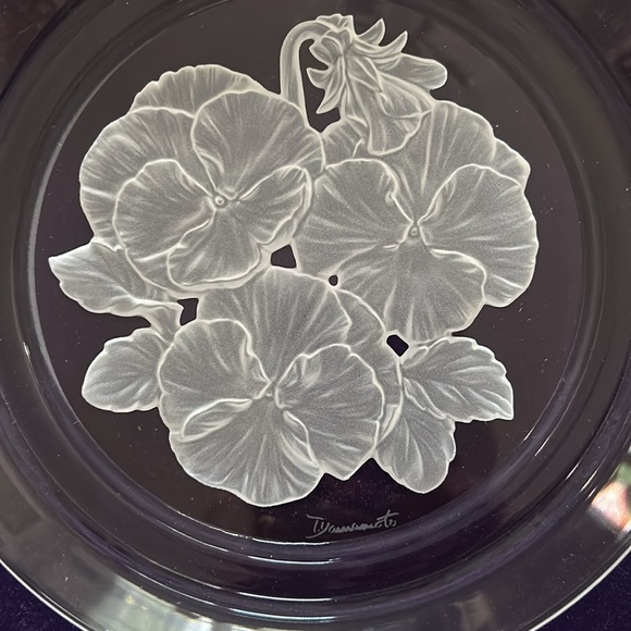 Hoya Crystal Glass plate, Engraved and Signed by artist T. Yamamoto from Japan - Picture 5 of 7